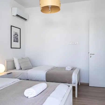 Valleria - 2 Bedroom W Pool In Lägenhet Larnaca