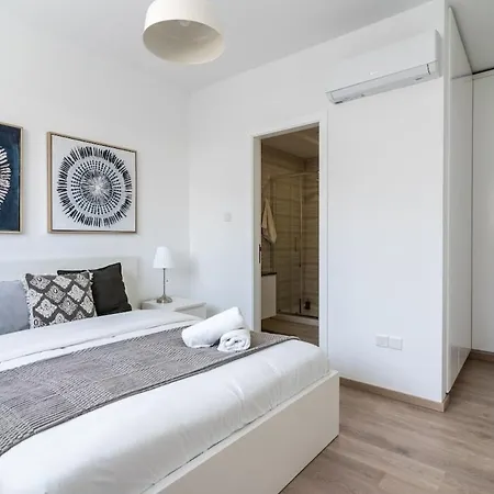 Valleria - 2 Bedroom W Pool In Lejlighed *