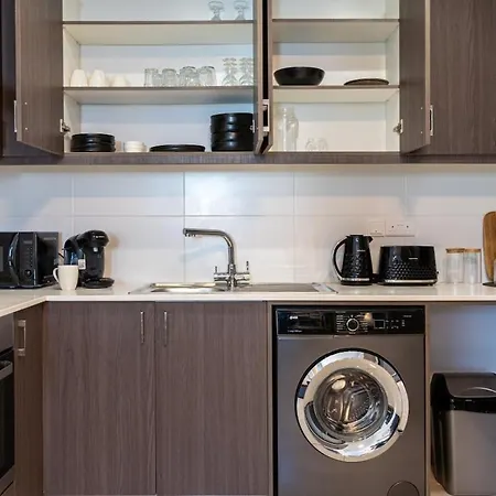 Valleria - 2 Bedroom W Pool In *