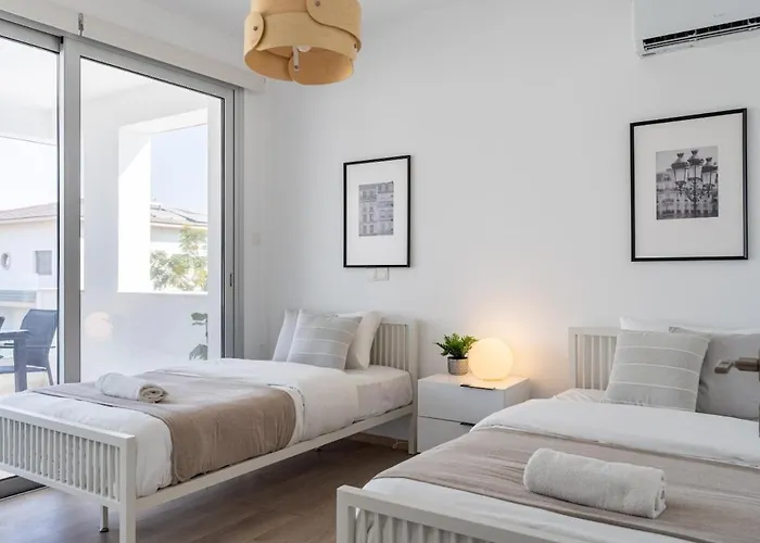 Valleria - 2 Bedroom W Pool In 라르나카