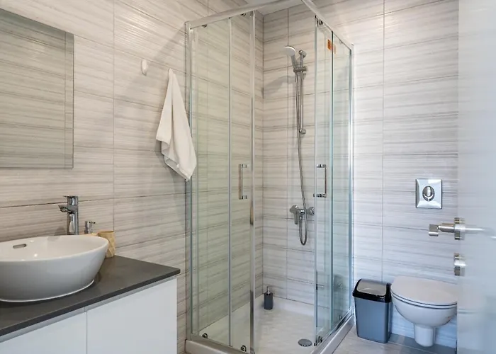 Valleria - 2 Bedroom W Pool In