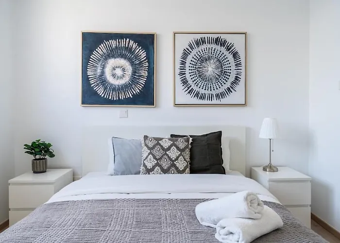 Valleria - 2 Bedroom W Pool In * Larnaca