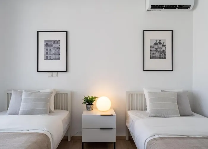 Valleria - 2 Bedroom W Pool In アパート